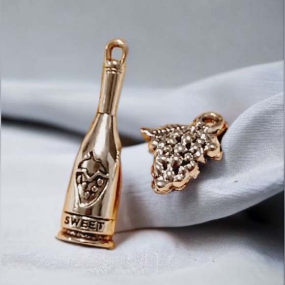 Wine Bottle and Grapes Charms - Picture 6 of 7